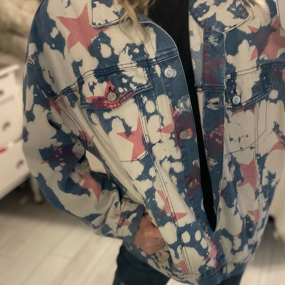 Toast❤️Jeans Acid Wash Star Print Denim Jacket NWOT